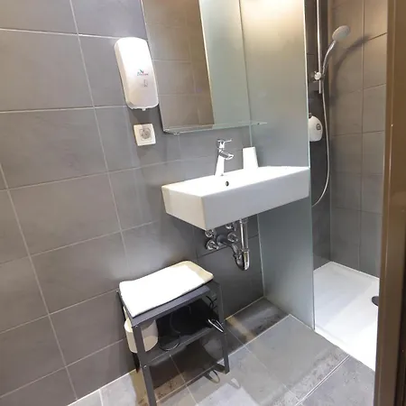 Otel Ams *